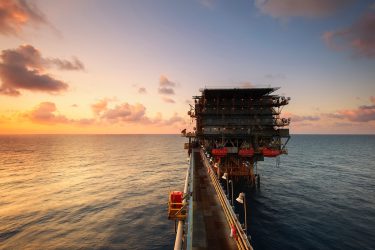 Trabajo remoto y equipos aislados: un gran desafío para la comunicación interna del sector petrolero